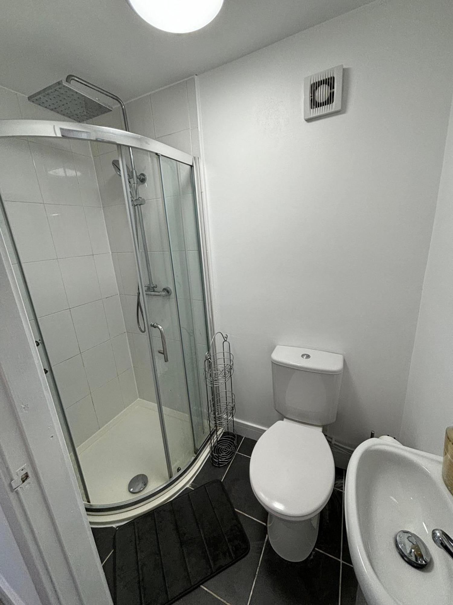 יורק Modern & Cozy Gem - 10Min To City Center - Parking מראה חיצוני תמונה